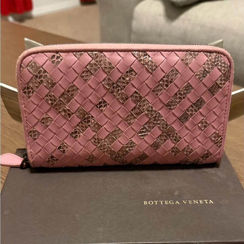 Bottega Veneta Pink and Brown Intrecciato Zip Wallet